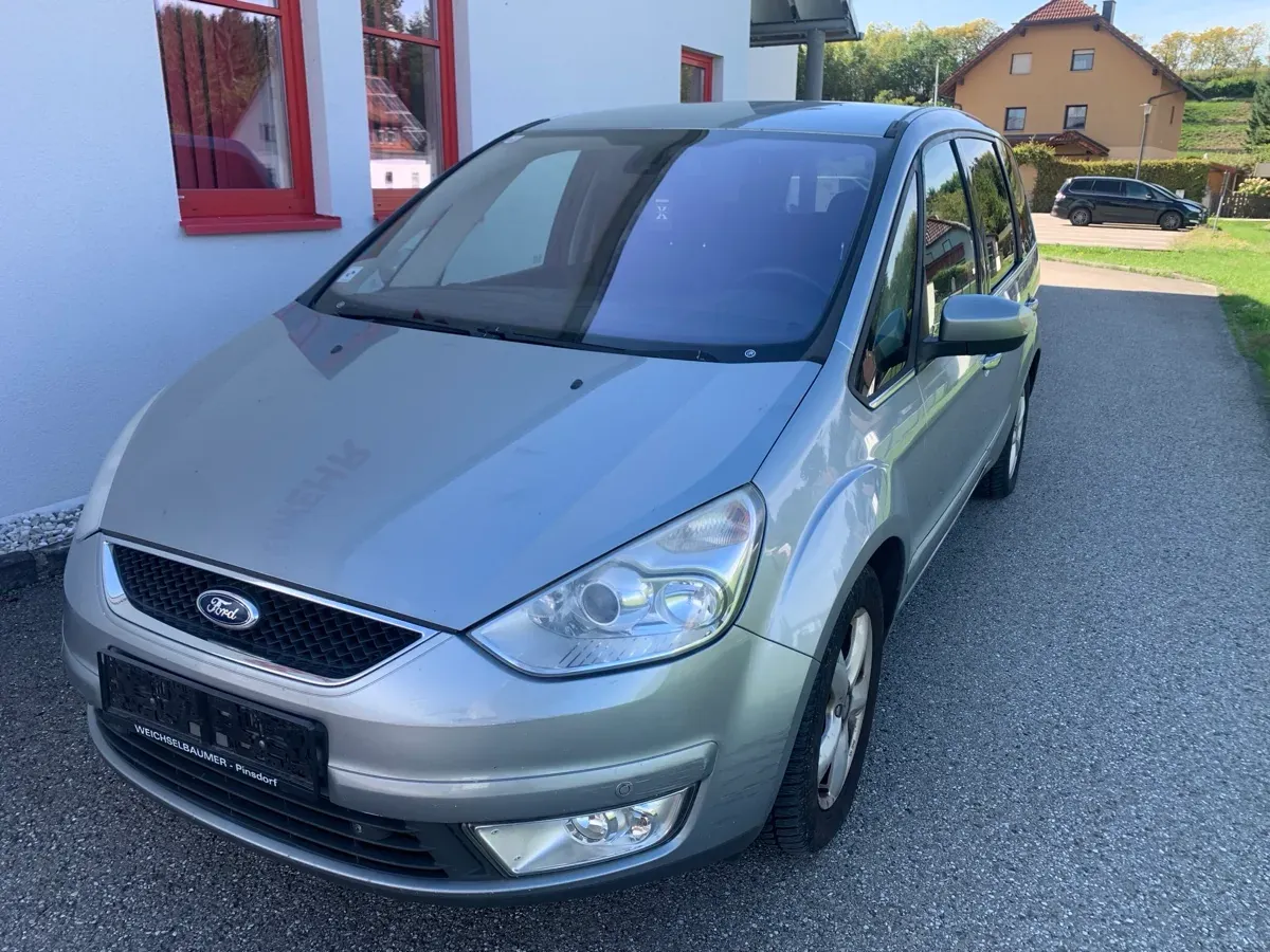 Ford Galaxy 2009 photo 2