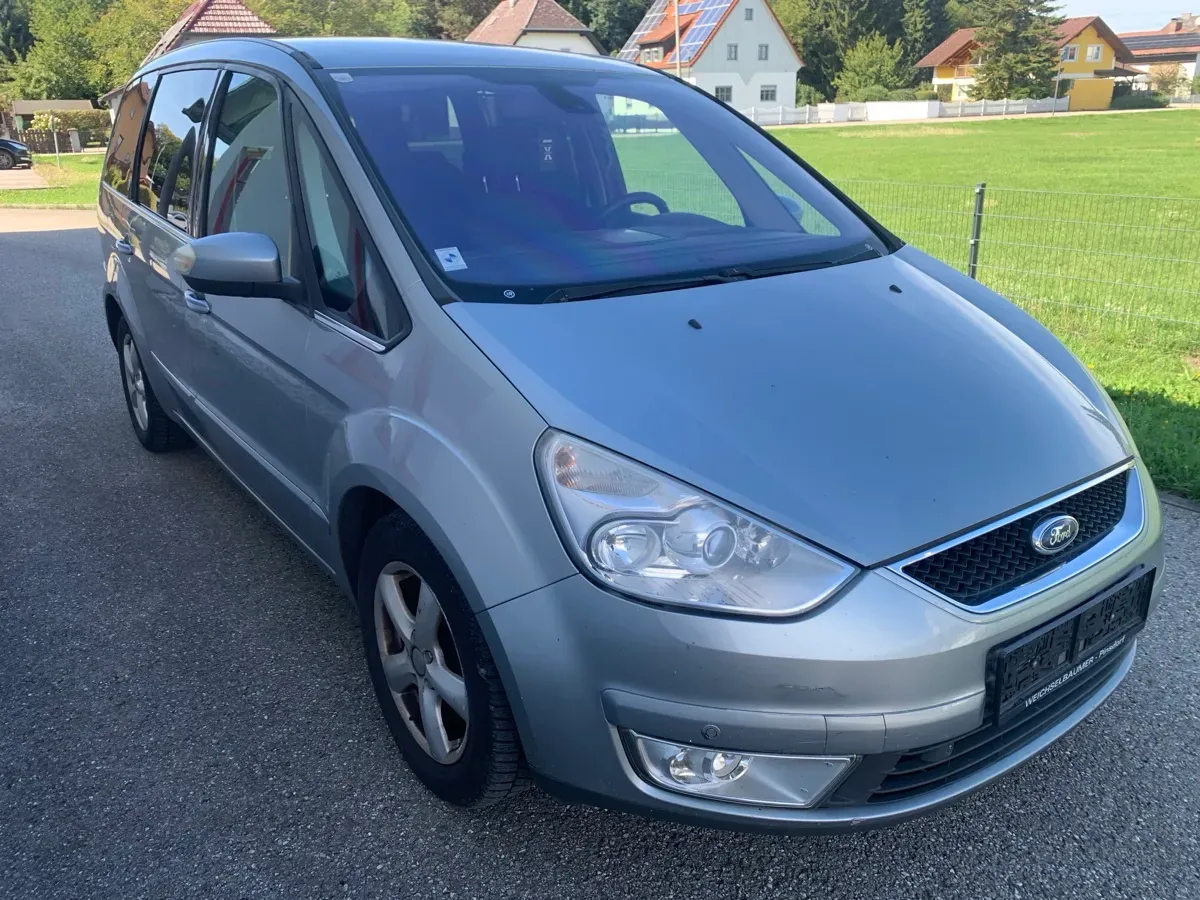 Ford Galaxy 2009 photo 3