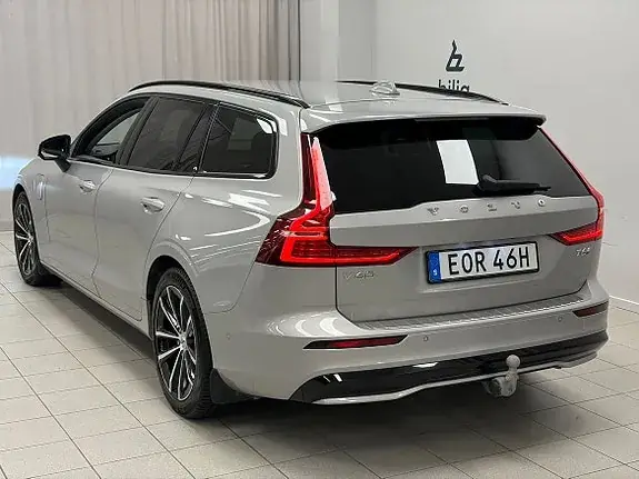 Volvo V60 2025 photo 3