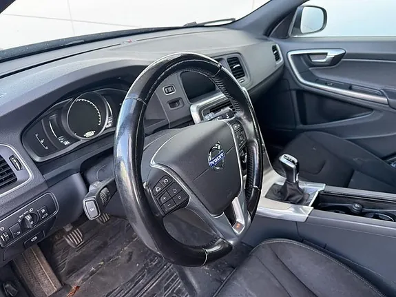 Volvo V60 2015 photo 4