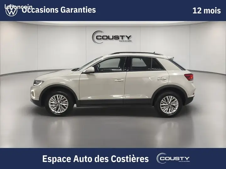 Volkswagen T-Roc 2023 photo 2