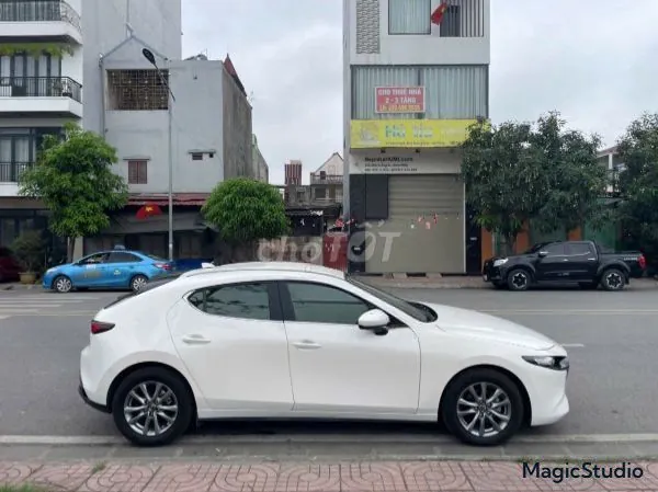 Mazda 3 2024 photo 3