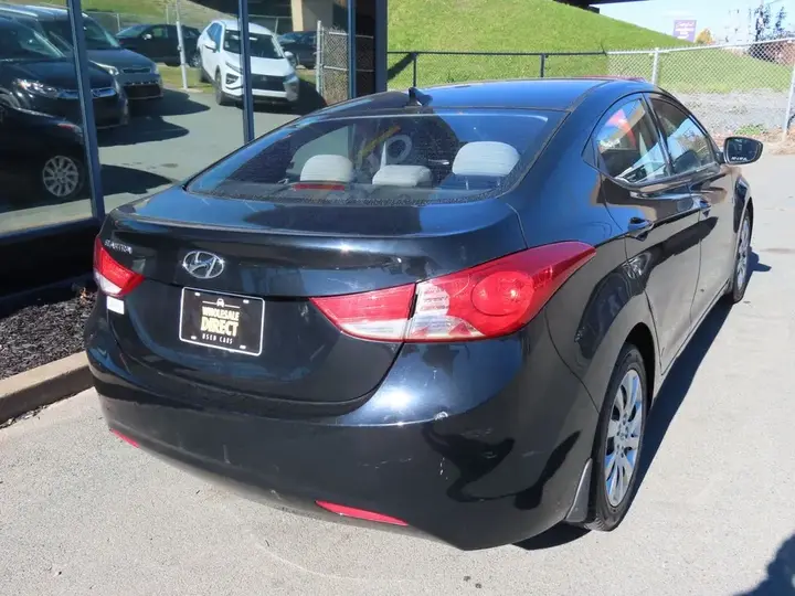 Hyundai Elantra 2013 photo 5
