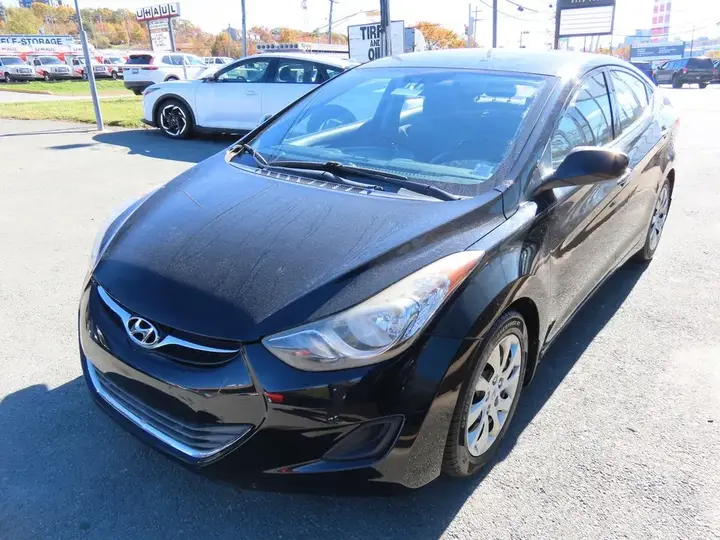 Hyundai Elantra 2013 photo 3