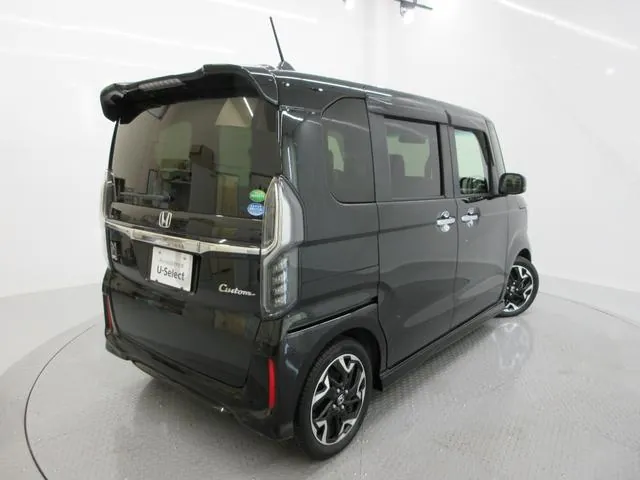 Honda N-Box 2019 photo 2
