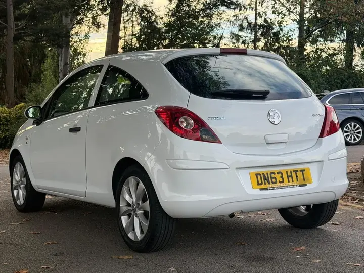 Vauxhall Corsa 2013 photo 4