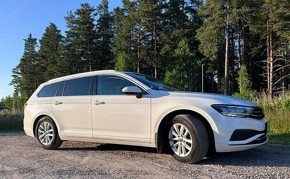Volkswagen Passat 2021 photo 3