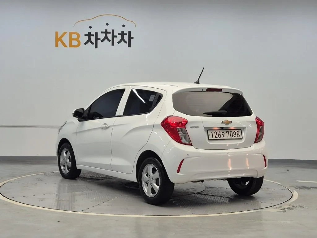 Chevrolet Spark 2022 photo 2