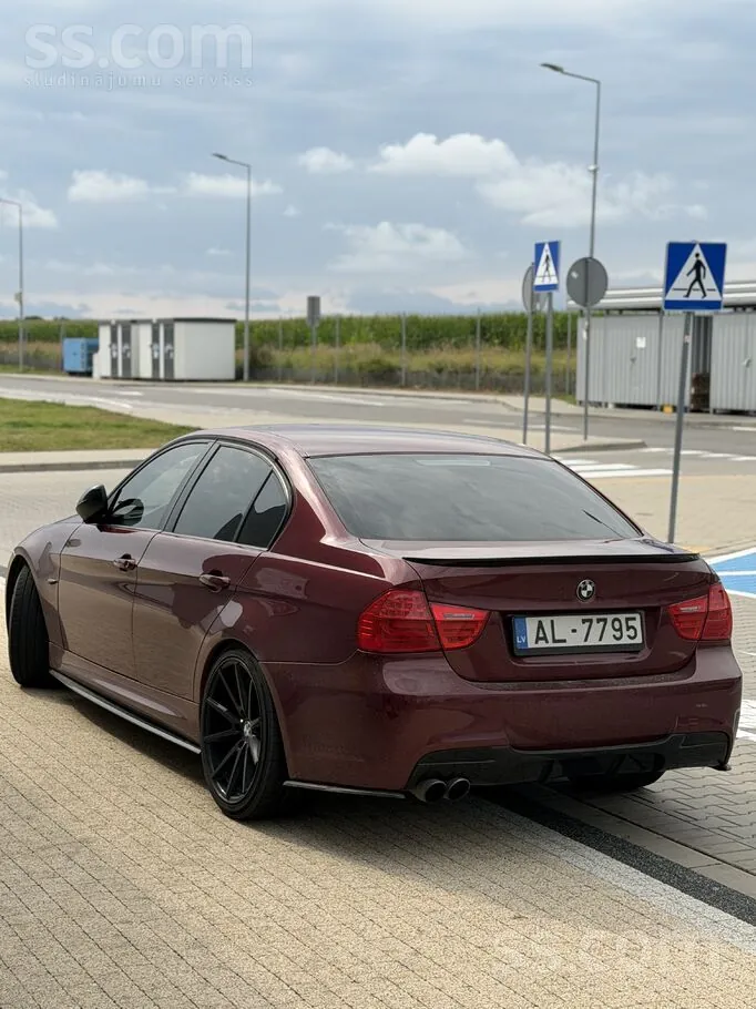 BMW 320 2005 photo 2