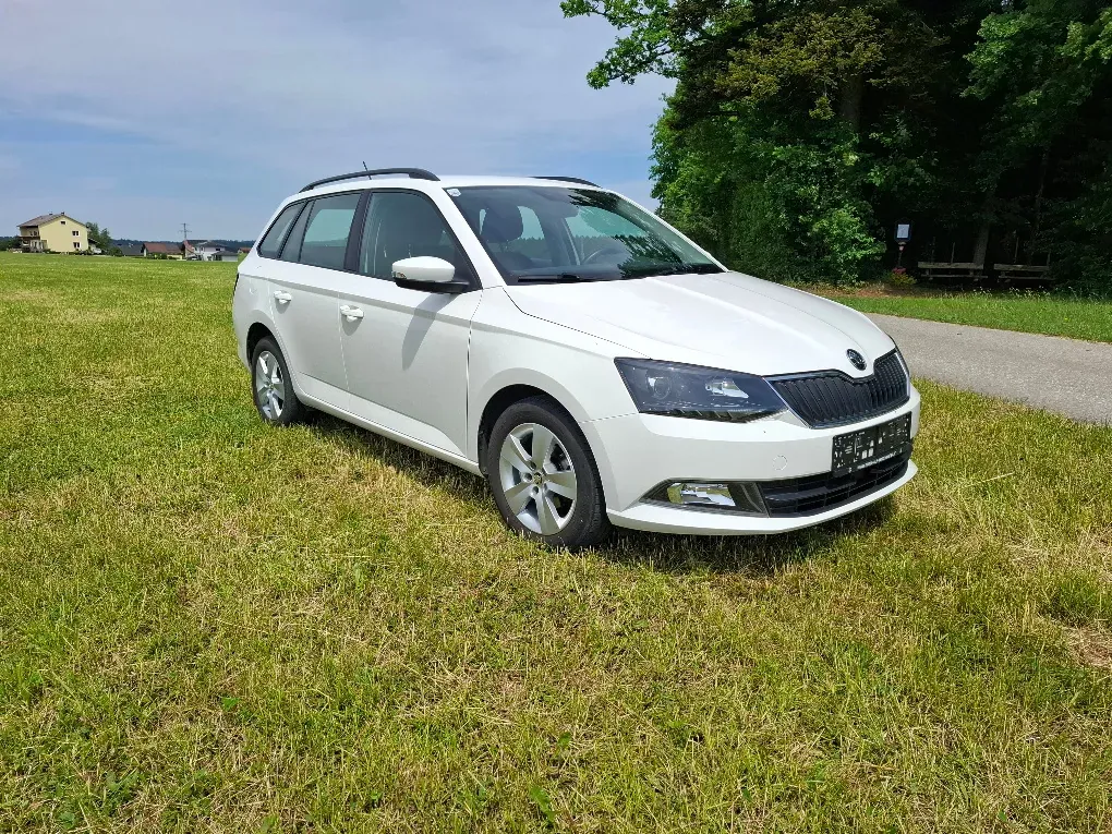 Skoda Fabia 2017 photo 3