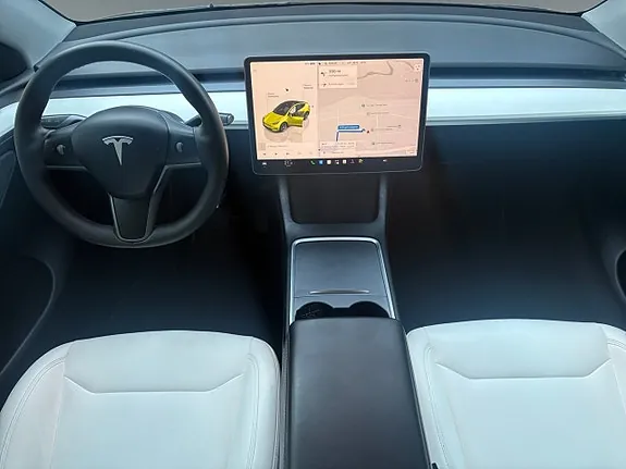 Tesla Model Y 2024 photo 2