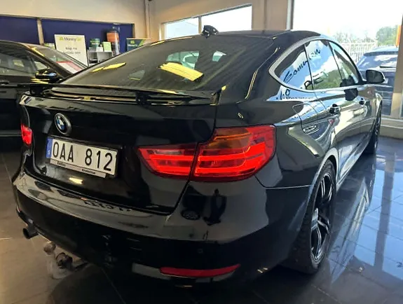 BMW 318D 2014 photo 3