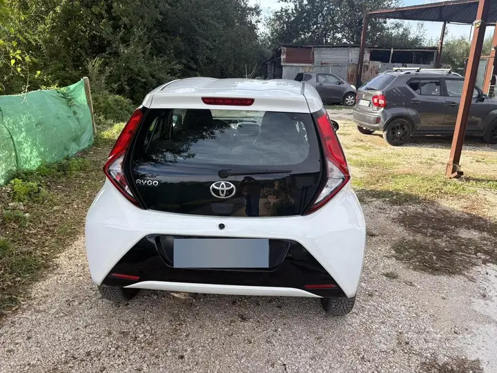 Toyota Aygo 2018 photo 2
