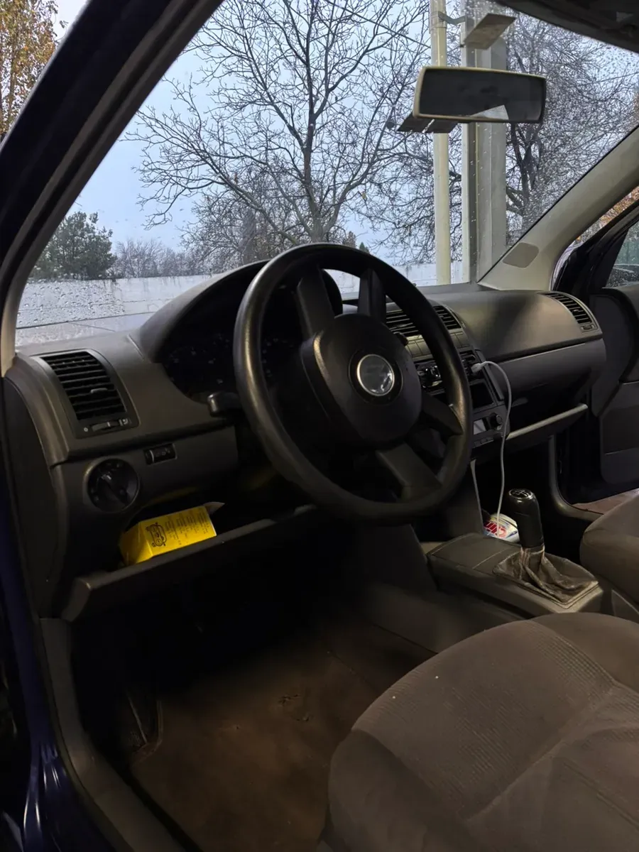 Volkswagen Polo 2003 photo 3