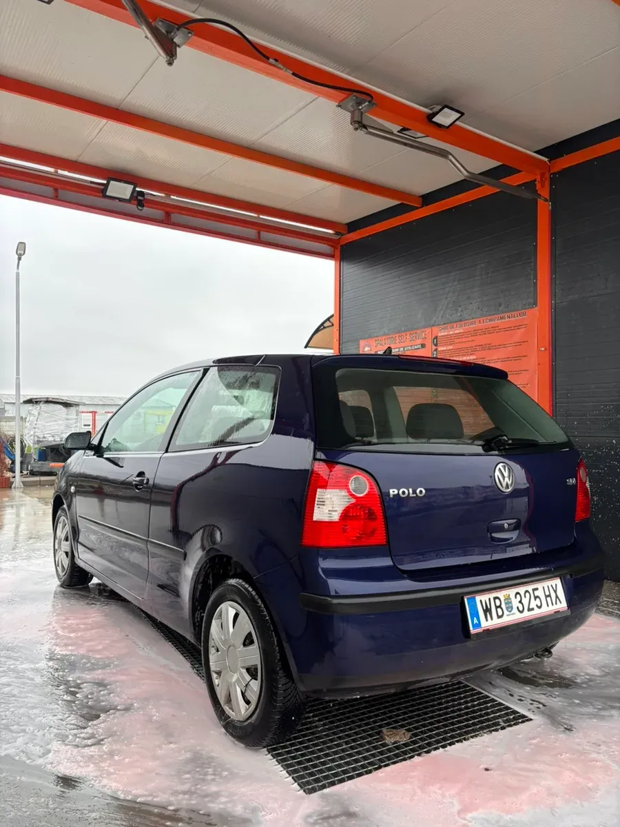 Volkswagen Polo 2003 photo 2