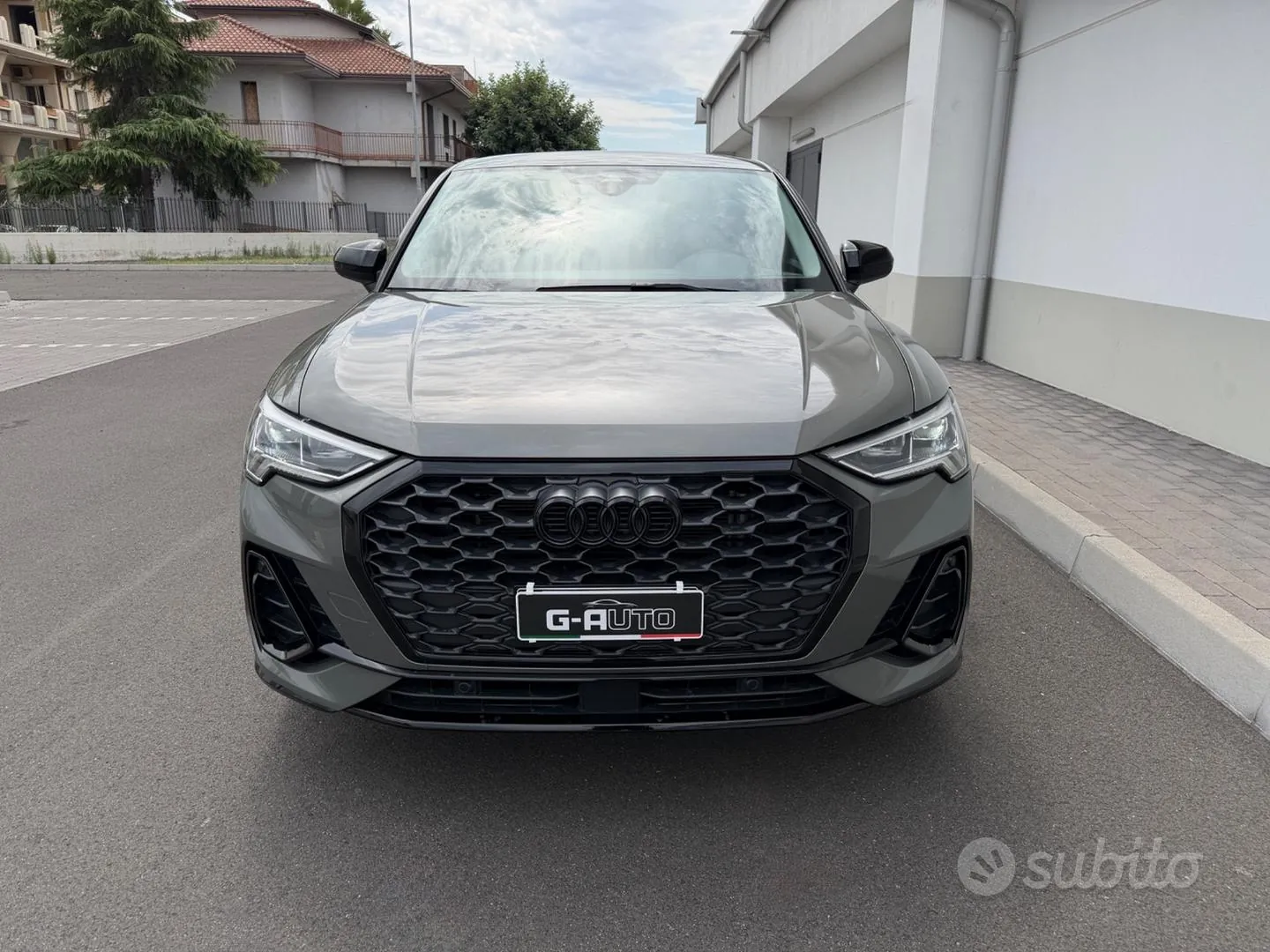 Audi Q3 2023 photo 2