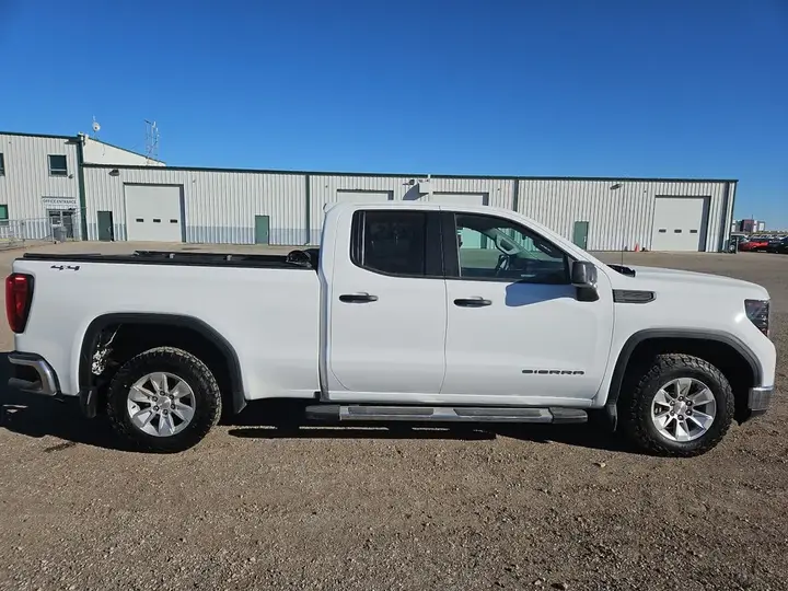 GMC Sierra 1500 2023 photo 4