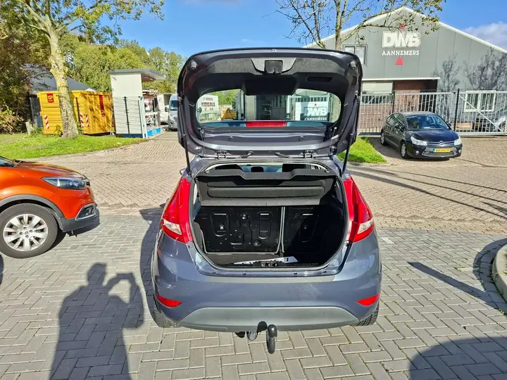 Ford Fiesta 2011 photo 5