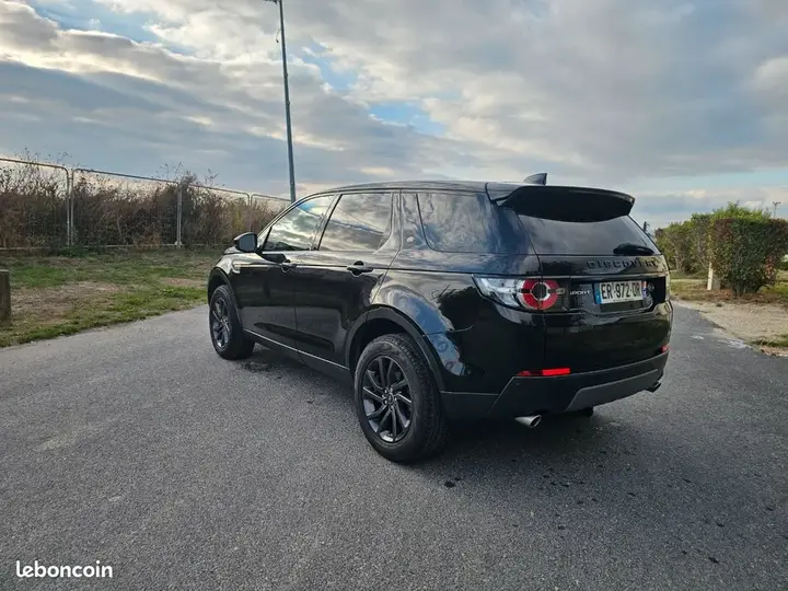 Land Rover Discovery Sport 2017 photo 3
