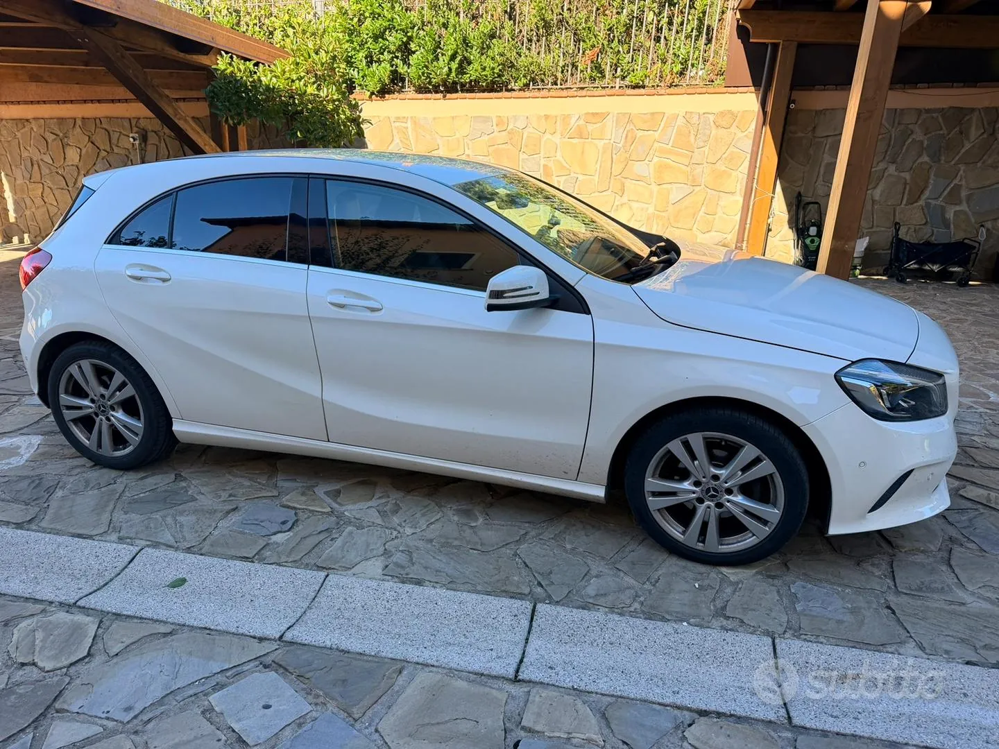 Mercedes-Benz A-Class 2017 photo 2
