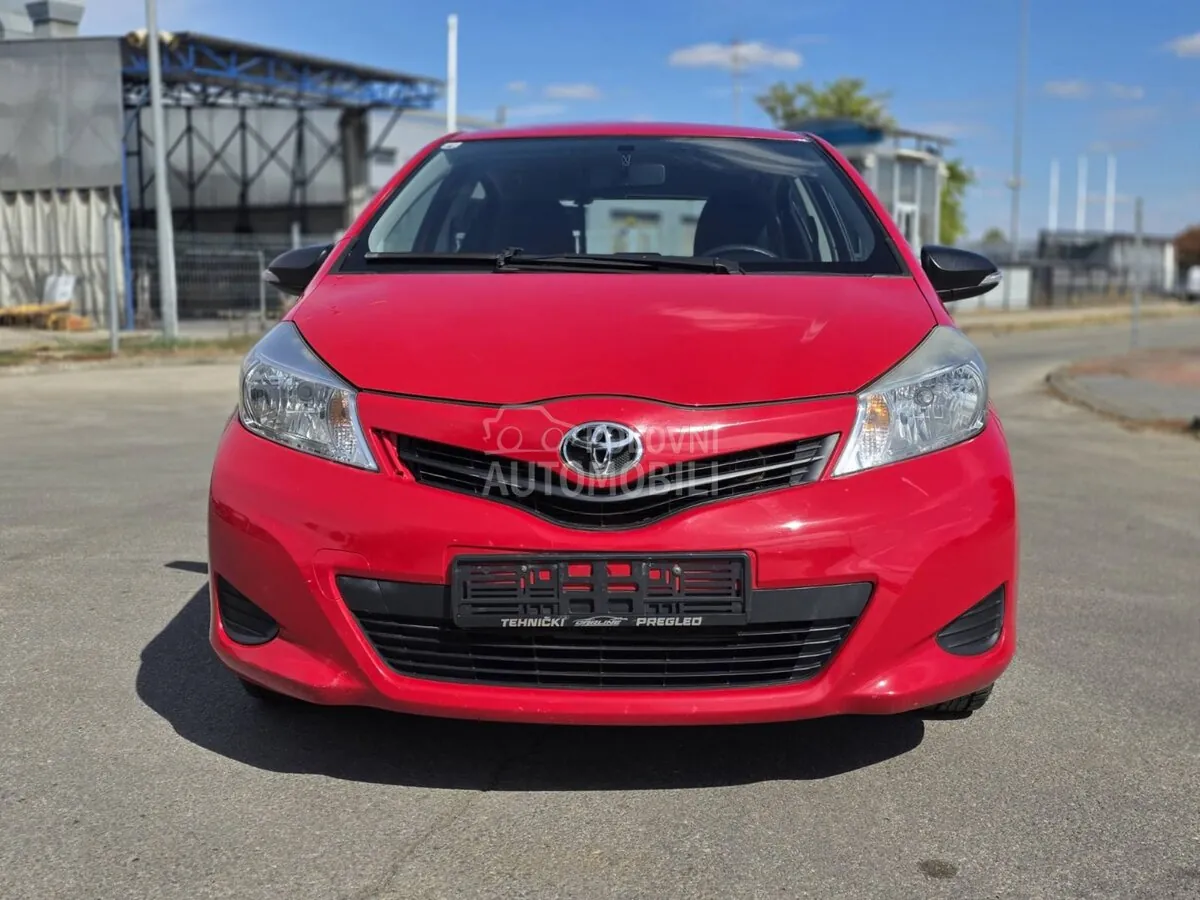 Toyota Yaris 2012 photo 2