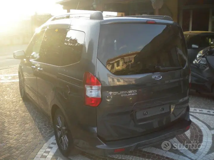 Ford Tourneo Courier 2019 photo 4