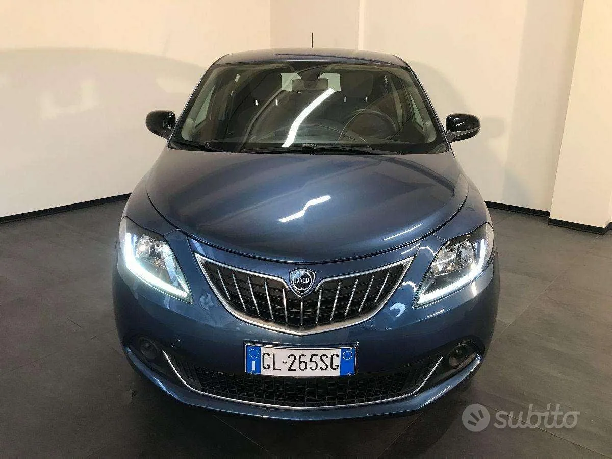 Lancia Ypsilon 2022 photo 2