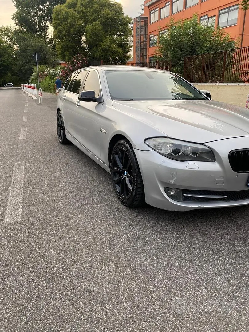 BMW 5 Series 2011 photo 4