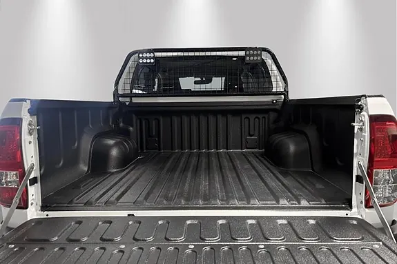 Toyota Hilux 2025 photo 5