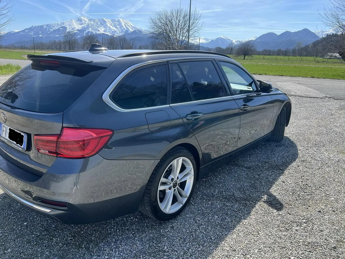 BMW 320D 2019 photo 2