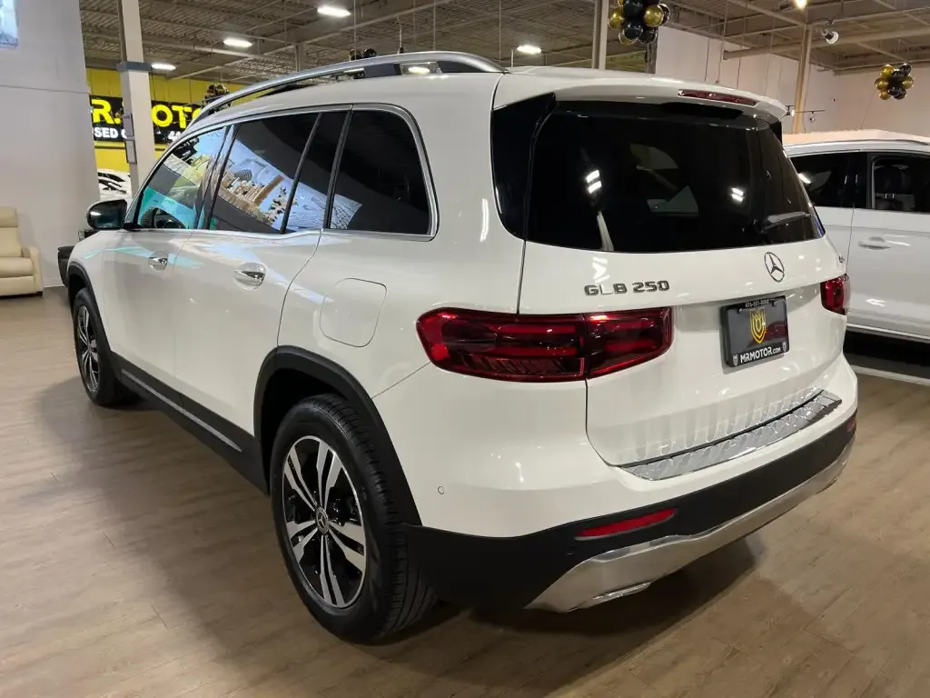 Mercedes-Benz Glb 2025 photo 3