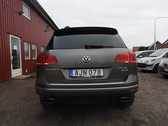 Volkswagen Touareg 2015 photo 4