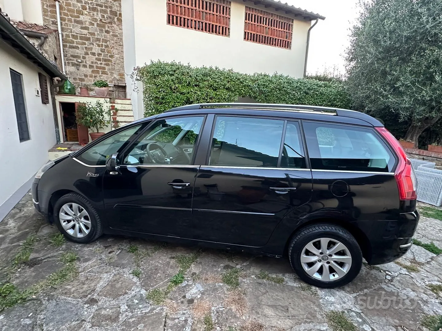Citroen C4 Grand Picasso 2011 photo 2