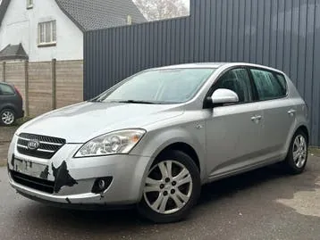 Kia Ceed 2007 photo 2