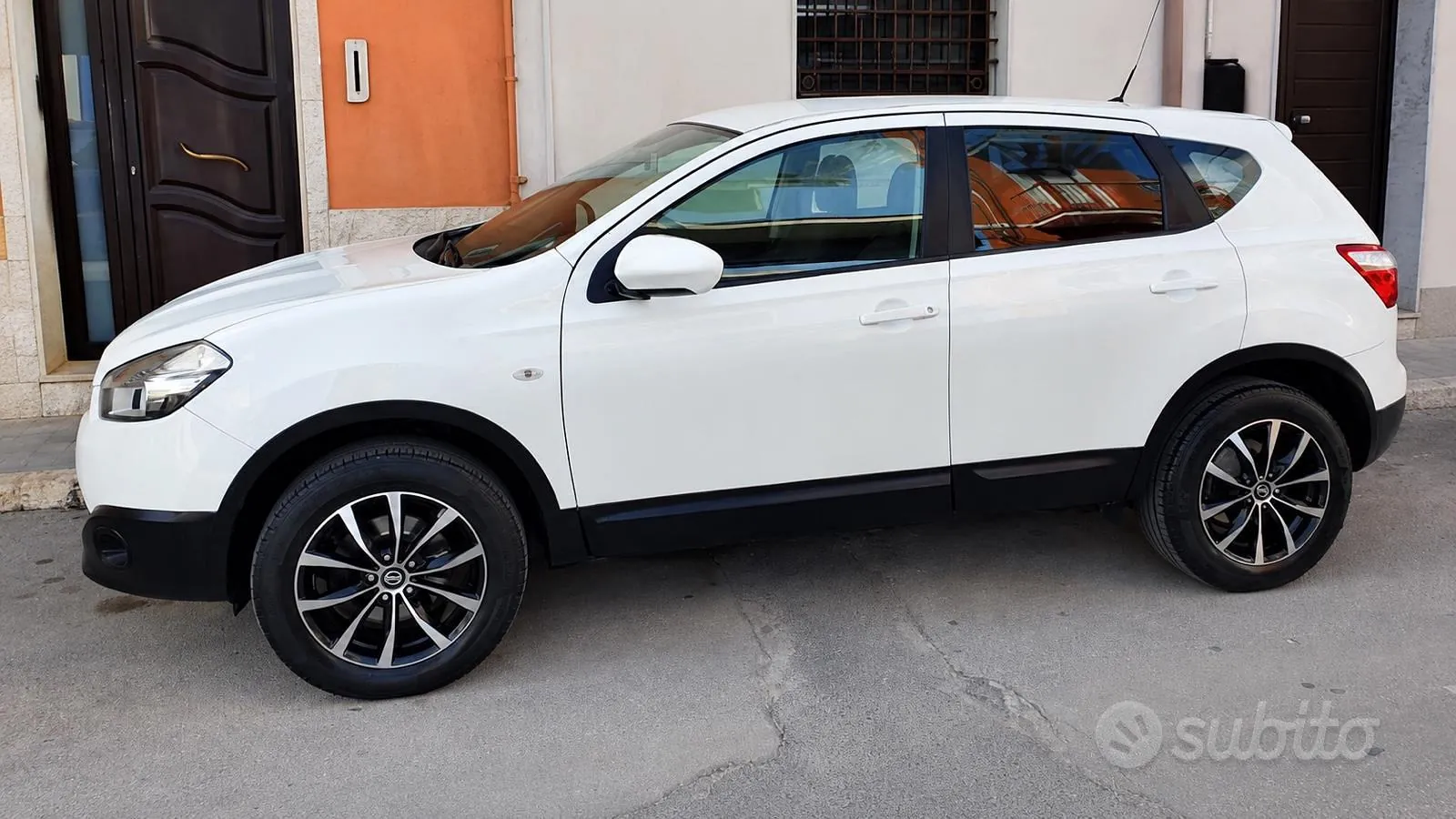 Nissan Qashqai 2010 photo 2