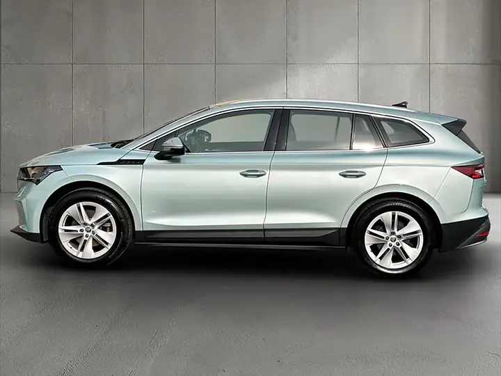 Skoda Enyaq 2023 photo 3