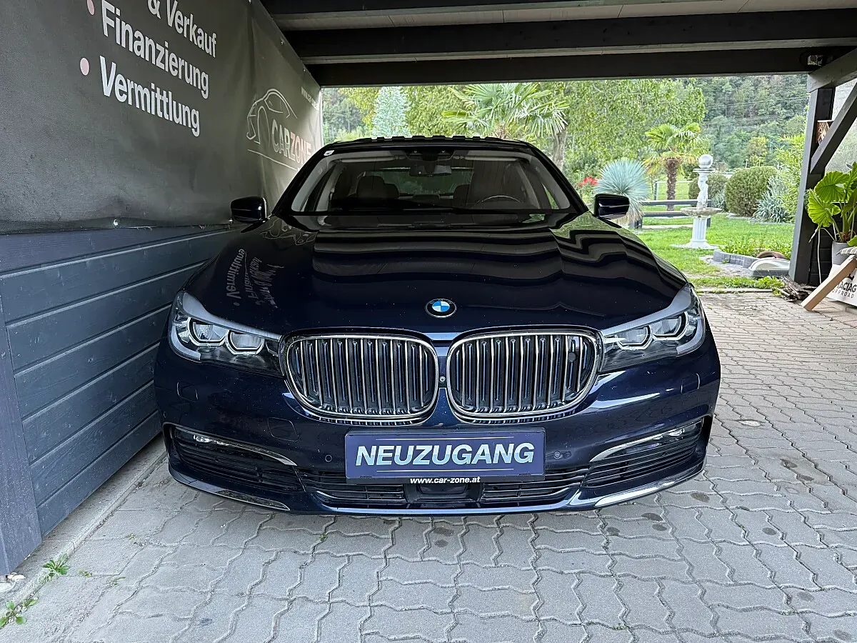 BMW 7 Series 2018 photo 2