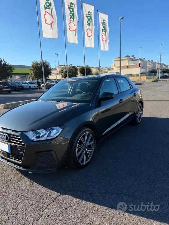 Audi A1 2023 photo 2
