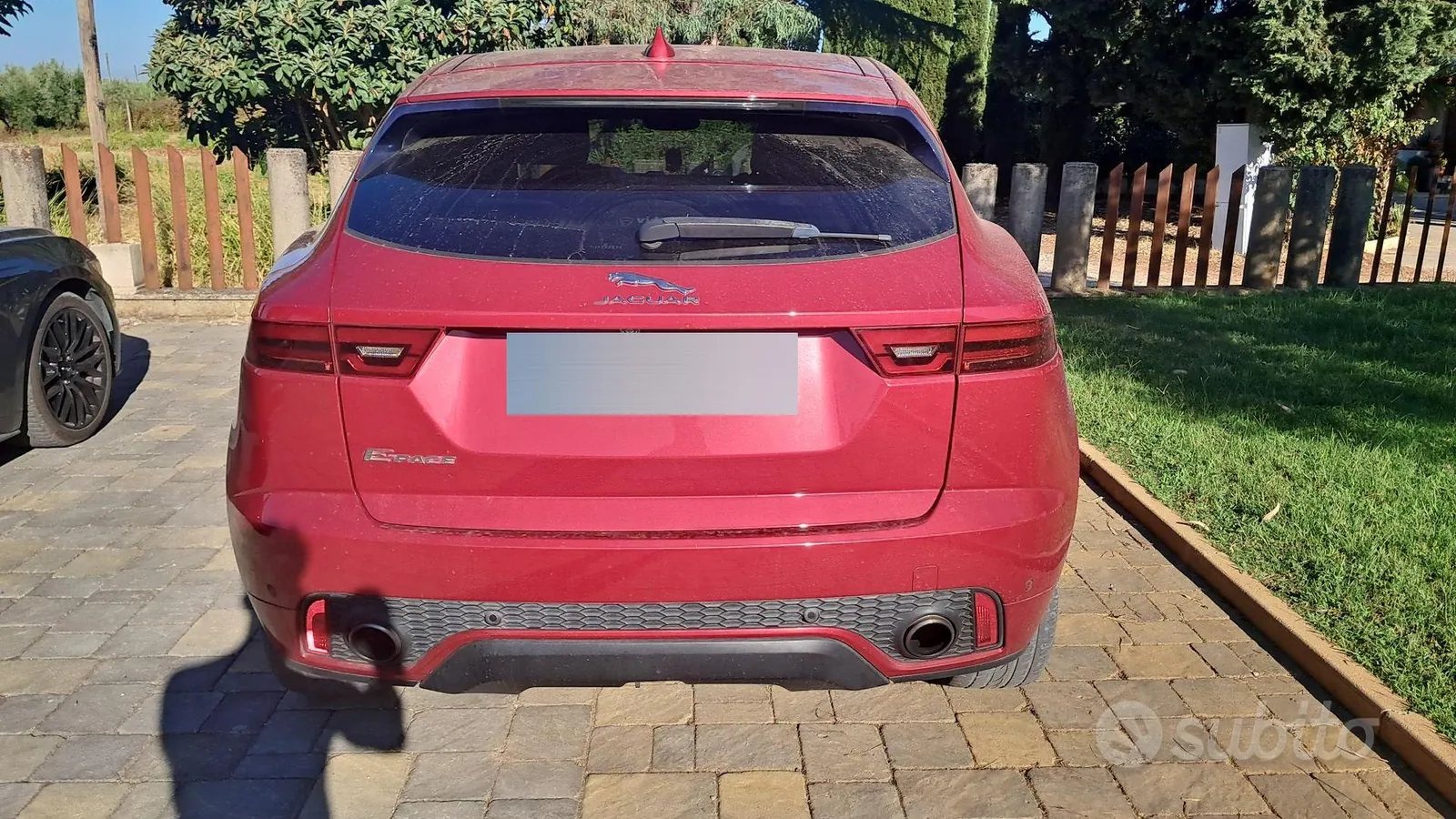 Jaguar E-Pace 2022 photo 2