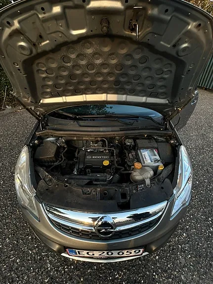 Opel Corsa 2011 photo 3