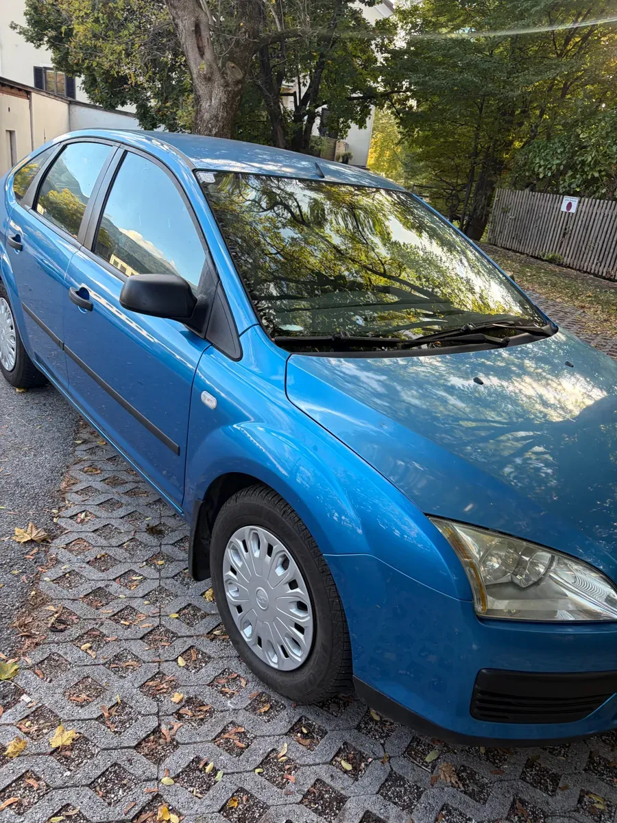 Ford Focus 2004 photo 2