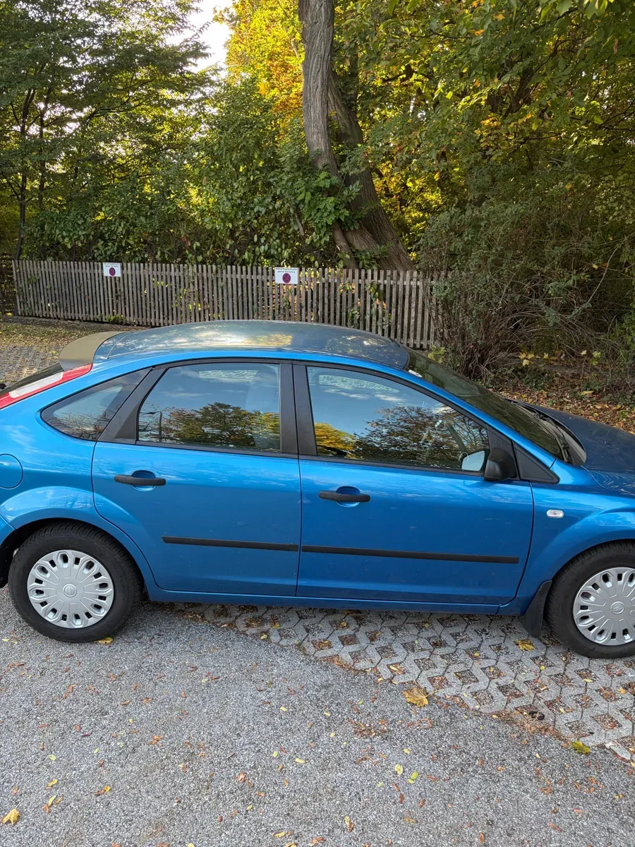 Ford Focus 2004 photo 3