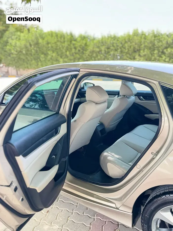 Honda Accord 2018 photo 3