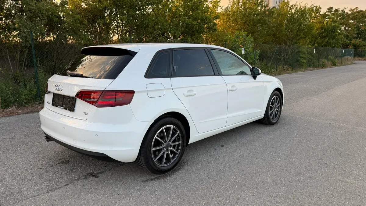 Audi A3 2015 photo 3