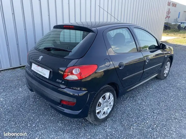 Peugeot 206 2010 photo 4