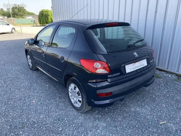 Peugeot 206 2010 photo 3