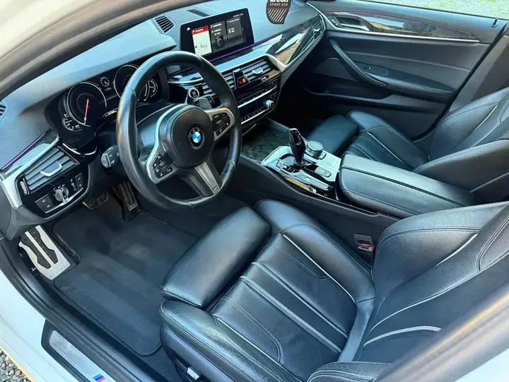 BMW 5 Series 2017 photo 3