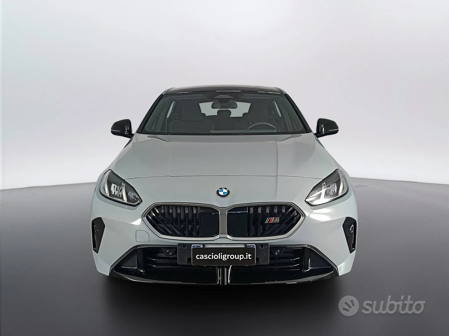 BMW 1 Series 2025 photo 2