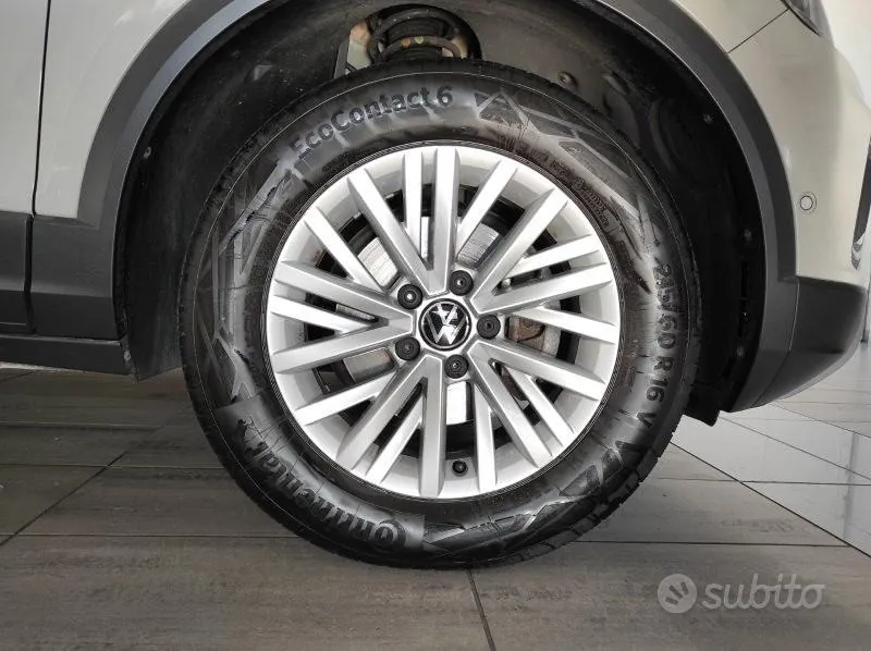 Volkswagen T-Roc 2023 photo 5