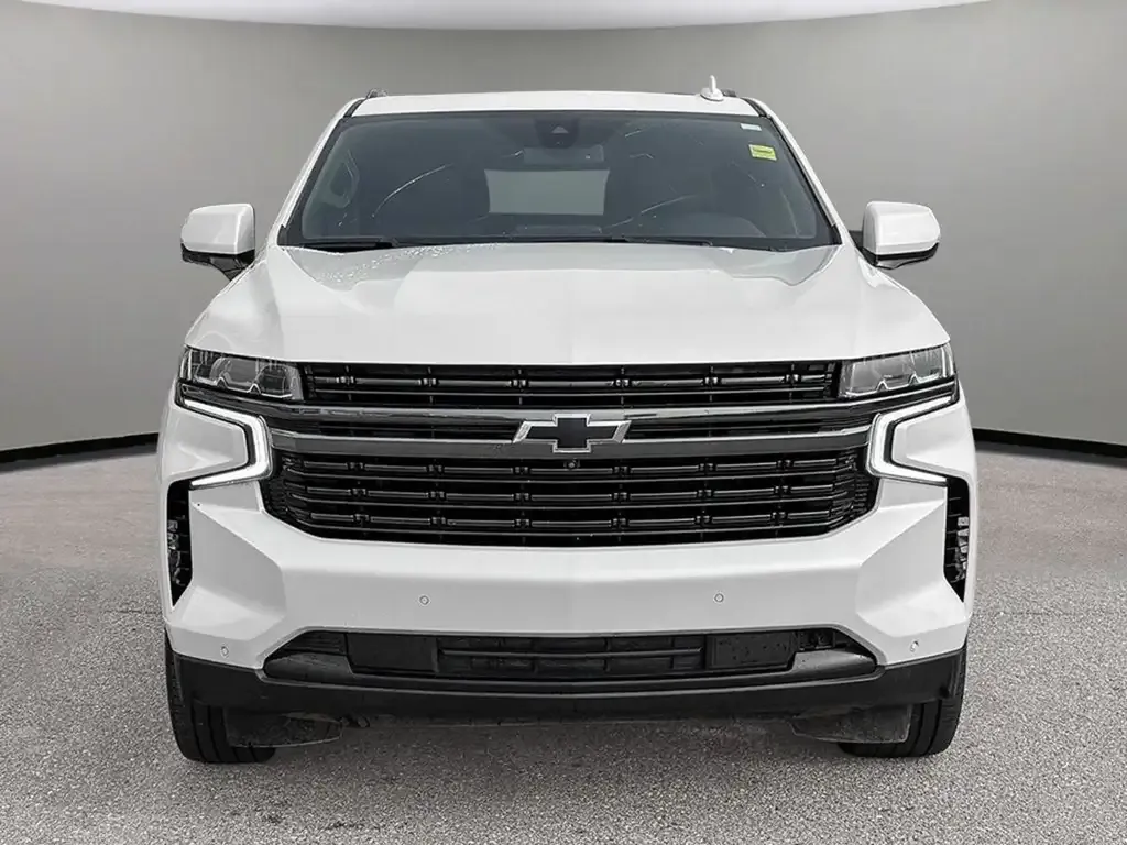Chevrolet Suburban 2022 photo 2
